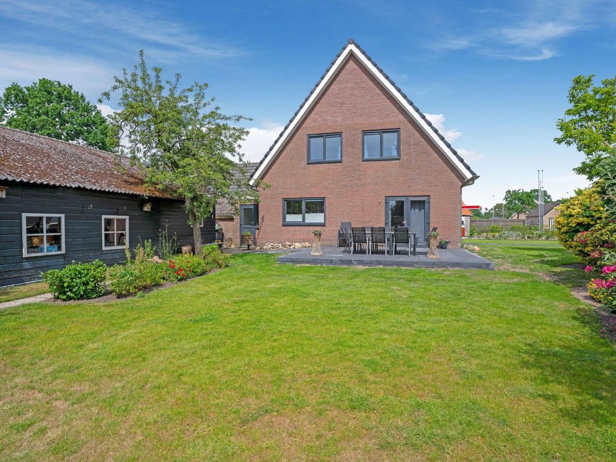 Charming Villa In Lemele With A Nice Garden Bagian luar foto
