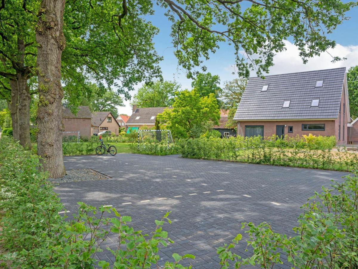 Charming Villa In Lemele With A Nice Garden Bagian luar foto