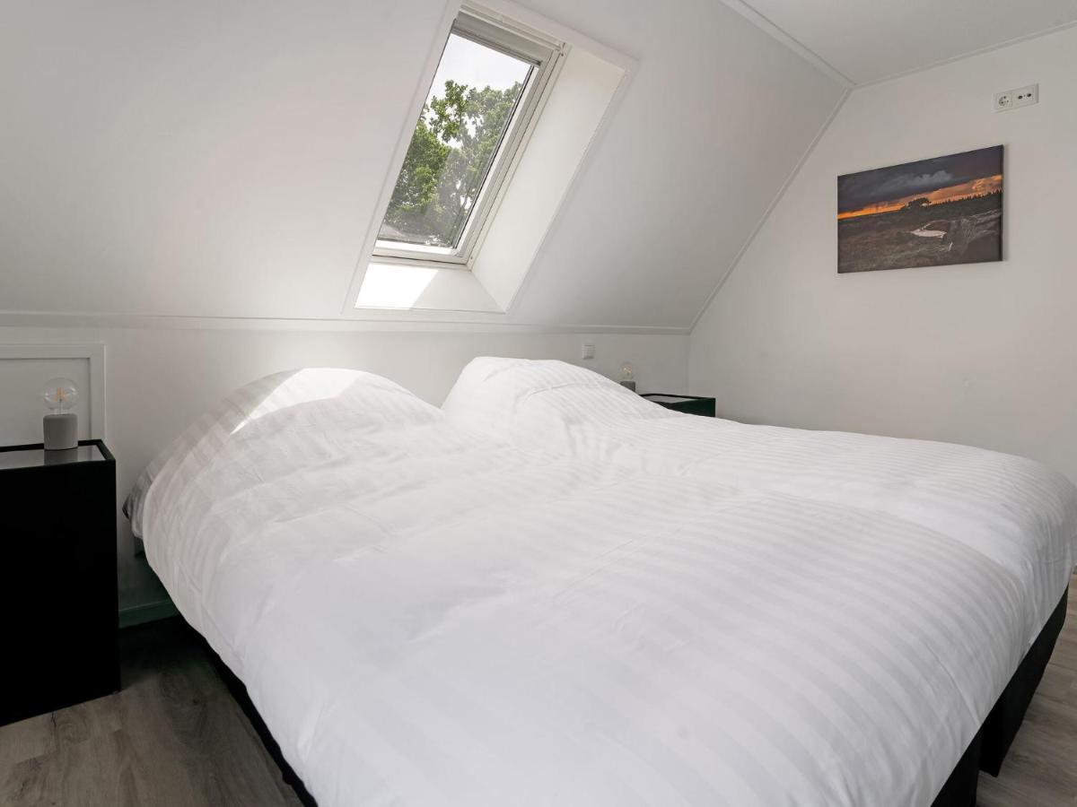 Charming Villa In Lemele With A Nice Garden Bagian luar foto